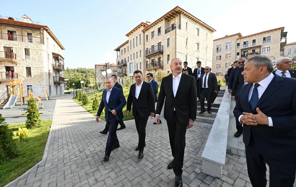 Azərbaycan, Özbəkistan və Qırğızıstan prezidentləri Şuşada gəziblər - YENİLƏNİB - FOTO