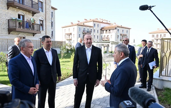 Azərbaycan, Özbəkistan və Qırğızıstan prezidentləri Şuşada gəziblər - YENİLƏNİB - FOTO