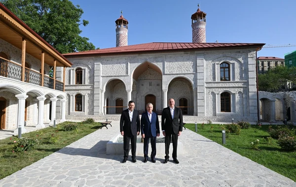 Azərbaycan, Özbəkistan və Qırğızıstan prezidentləri Şuşada gəziblər - YENİLƏNİB - FOTO