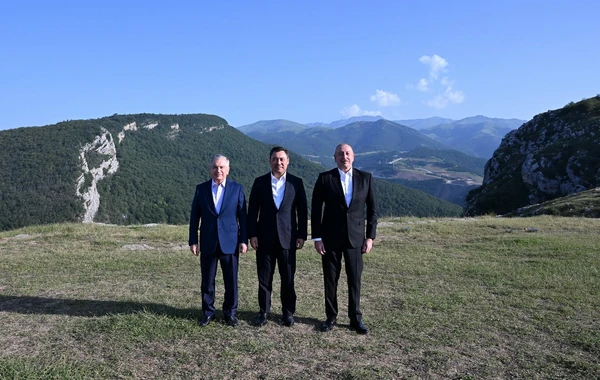 Azərbaycan, Özbəkistan və Qırğızıstan prezidentləri Şuşada gəziblər - YENİLƏNİB - FOTO