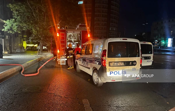 Bakıda lombard yanıb - FOTO