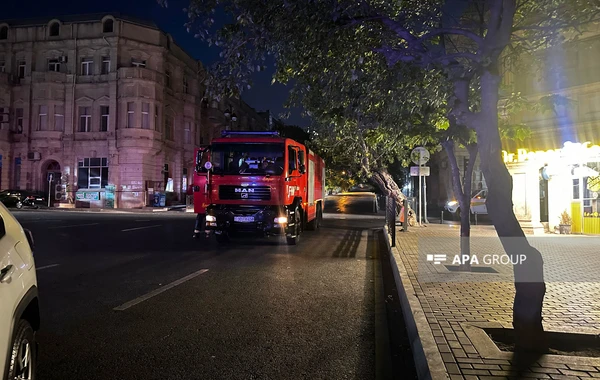 Bakıda lombard yanıb - FOTO