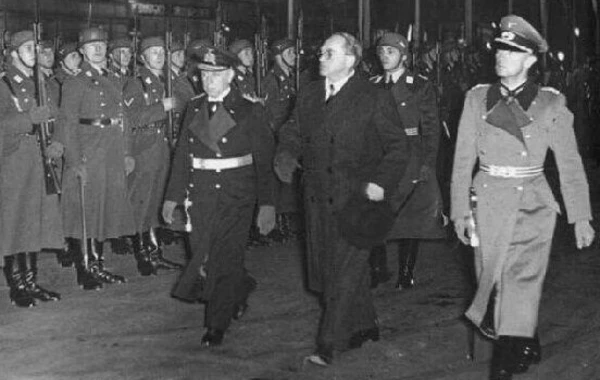 Edamdan əvvəl lüt soyundurulan admiral – bu “cəza” Hitlerin şəxsi göstərişi olub... - FOTO