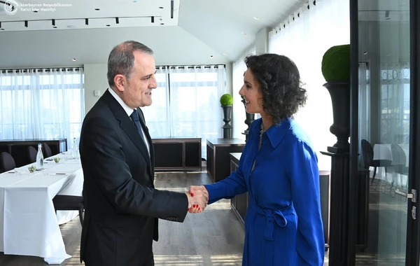 Ceyhun Bayramov belçikalı həmkarı ilə Azərbaycan-Ermənistan sülh prosesinin hazırkı vəziyyətini müzakirə edib - FOTO