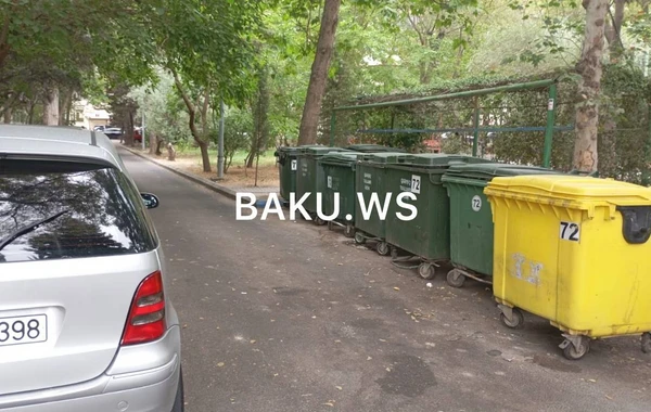 Bakıda zibilliyə dönən küçə təmizləndi - ƏVVƏL/SONRA