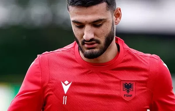 "Fənərbağça" forvard axtarışında - Siyahıda 2 məşhur ad var - FOTO