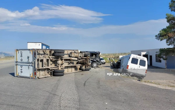 Bakı-Qazax yolunda qəza olub, 9 nəfər xəsarət alıb - FOTO