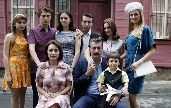 "Öyle bir geçer zaman ki"nin uşaq aktyoru 18 yaşında - FOTO