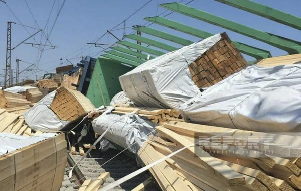 Azərbaycanda qatar relsdən çıxıb, beş vaqon aşıb - ADY-dən AÇIQLAMA - FOTO - YENİLƏNİB 2