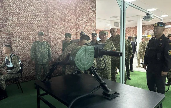 Zakir Həsənov Qazaxıstanın hərbi gəmilərindən birini ziyarət edib - FOTO/VİDEO