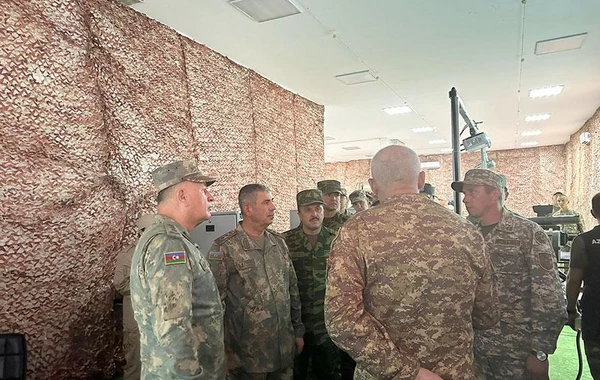 Zakir Həsənov Qazaxıstanın hərbi gəmilərindən birini ziyarət edib - FOTO/VİDEO