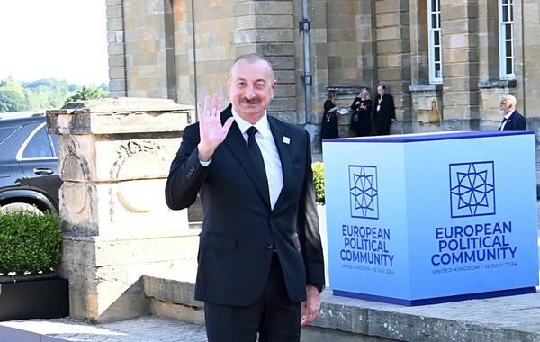 Prezident İlham Əliyev “Avropa Siyasi Birliyi” 4-cü Zirvə toplantısının açılış plenar sessiyasında iştirak edir - YENİLƏNİB