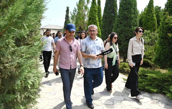 SOCAR-ın "Eko park"ına media nümayəndələri ilə görüş təşkil olunub - FOTO