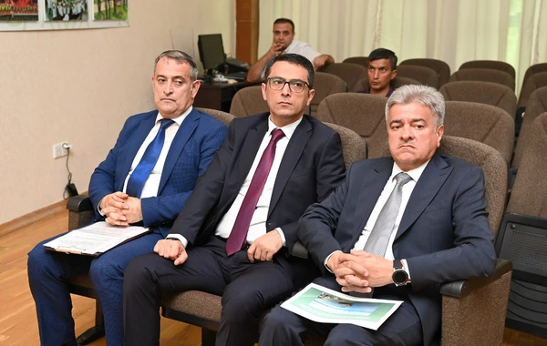 SOCAR-ın "Eko park"ına media nümayəndələri ilə görüş təşkil olunub - FOTO