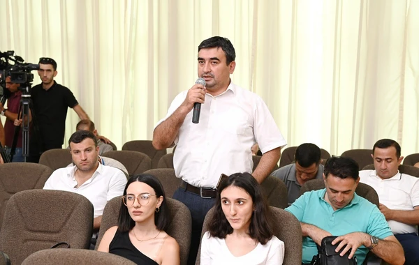 SOCAR-ın "Eko park"ına media nümayəndələri ilə görüş təşkil olunub - FOTO