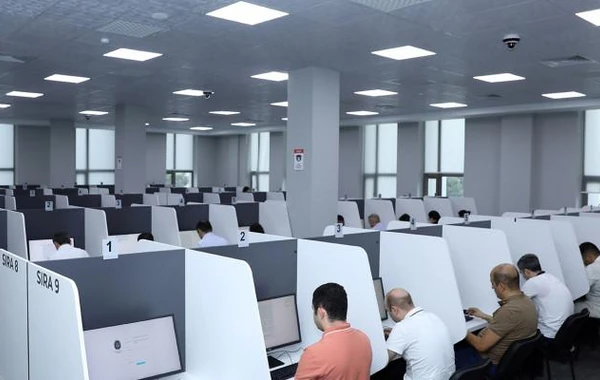 Hakimliyə namizəd 167 nəfərin yazılı imtihanı keçirilib - FOTO