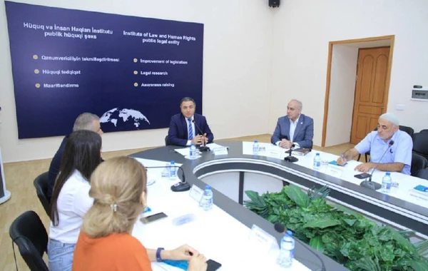 Hüquq və İnsan Haqları İnstitutunda jurnalistlərlə görüş keçirildi - FOTO