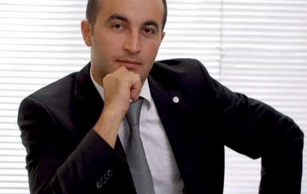 Türkiyədə vəfat edən xanım jurnalistin qardaşı da illər əvvəl faciəvi şəkildə ölüb - FOTO