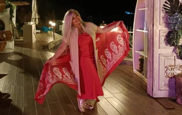 Türkiyədə vəfat edən xanım jurnalistin qardaşı da illər əvvəl faciəvi şəkildə ölüb - FOTO