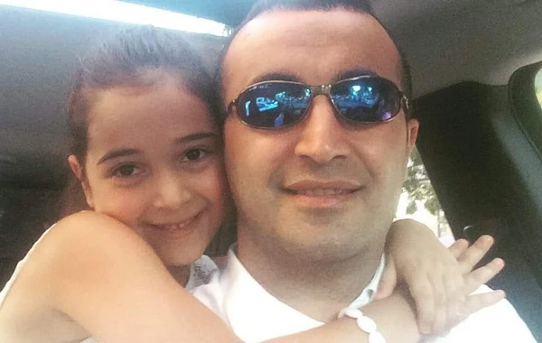 Türkiyədə vəfat edən xanım jurnalistin qardaşı da illər əvvəl faciəvi şəkildə ölüb - FOTO