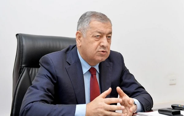 Vahid Əhmədov deputatlığa namizədliyini geri götürdü