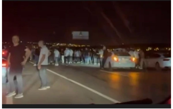 Toydan çıxan qonaqlar TIR-ın altında qaldı - 4 ÖLÜ, 2 YARALI - FOTO/VİDEO