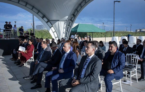Böyükşor gölü üzərində 100 kVt gücündə pilot günəş enerjisi qurğusu istismara verilib - FOTO