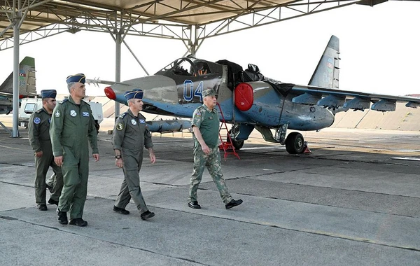 Baş Qərargah rəisi Hərbi Hava Qüvvələrinin xidməti-döyüş fəaliyyətini yoxlayıb - FOTO