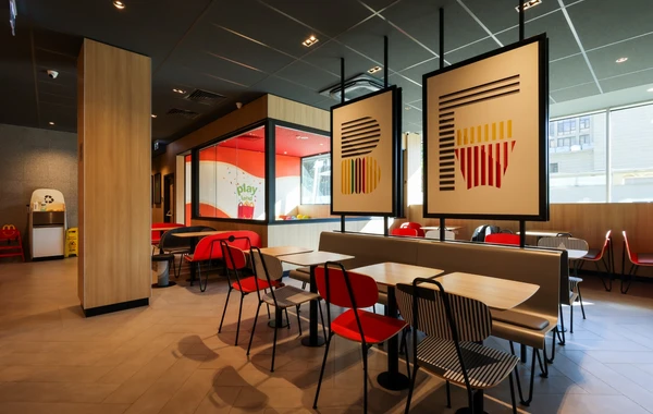 Bakıxanov qəsəbəsində “McDonald’s”ın yeni restoranı açılıb - FOTO