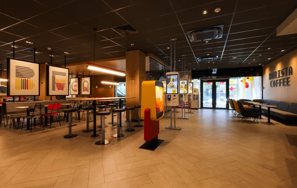 Bakıxanov qəsəbəsində “McDonald’s”ın yeni restoranı açılıb - FOTO