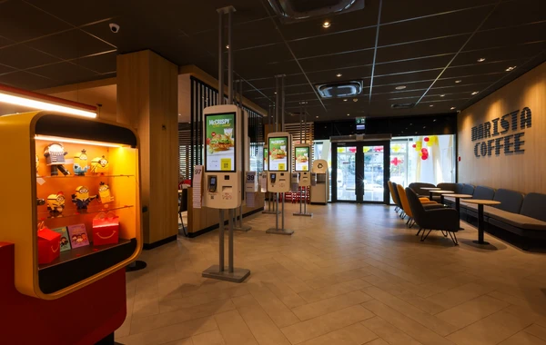 Bakıxanov qəsəbəsində “McDonald’s”ın yeni restoranı açılıb - FOTO