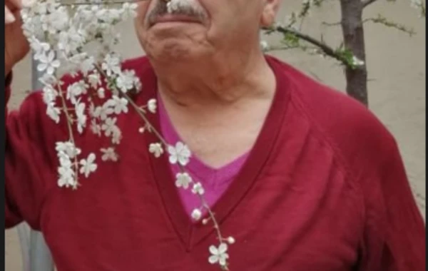 Rafael İsgəndərovun vəfat edən atası ilə görüntüləri - FOTO