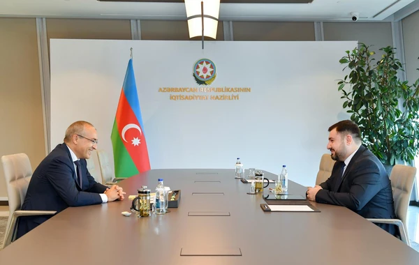 İqtisadiyyat naziri “Yüksəliş”in qalibləri ilə Mentorluq proqramının növbəti addımlarını müəyyənləşdirib - FOTO