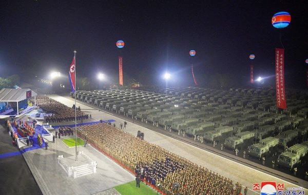 Şimali Koreya lideri ballistik raketlərin təhvil verilməsi mərasimində iştirak edib - FOTO