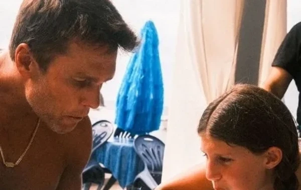 47 yaşlı Tom Bedinin xarici görünüşü müzakirələrə səbəb oldu - FOTO