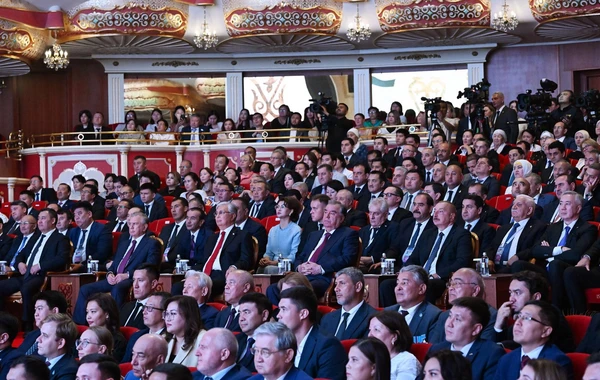 Prezident İlham Əliyev Astanada “Вечер дружбы” adlı qala konsertdə iştirak edib - FOTO