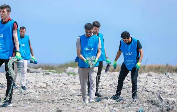 IDEA Kür çayı sahilində ənənəvi təmizlik aksiyası təşkil edib - FOTO