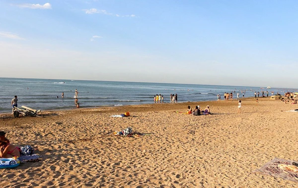 Sabah Abşeron çimərliklərində suyun temperaturu neçə dərəcə olacaq?