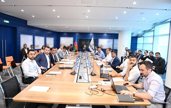 SOCAR ikinci rüb üzrə biznes planlarını müzakirə edib - FOTO