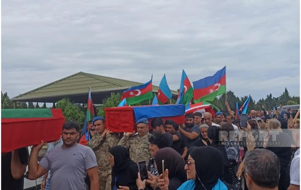 Abşeronda Birinci Qarabağ müharibəsinin dörd şəhidi ilə vida mərasimi keçirilir - FOTO