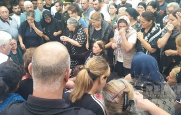 Bərdədə Birinci Qarabağ müharibəsinin mülki şəhidi Təranə Zeynalova ilə vida mərasimi keçirilir