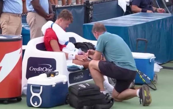 Danimarkalı tennisçi matç zamanı huşunu itirdi - FOTO