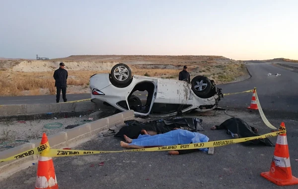 Cənazə mərasimi üçün yola çıxanlar dəhşətli qəzaya düşdü - 4 ölü, 2 yaralı - FOTO