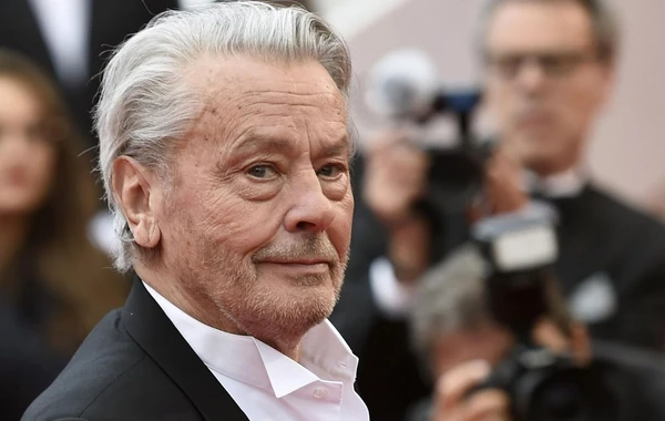 Alen Delon vəfat edib