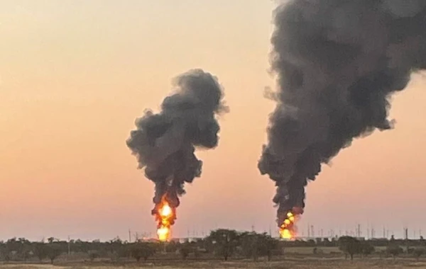 В Ростовской области дроны атаковали нефтебазу, возник сильный пожар