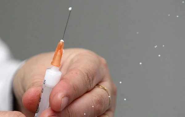 Səhiyyə Nazirliyi: Azərbaycana gətirilən vaksinlərin hamısı təhlükəsiz və effektlidir