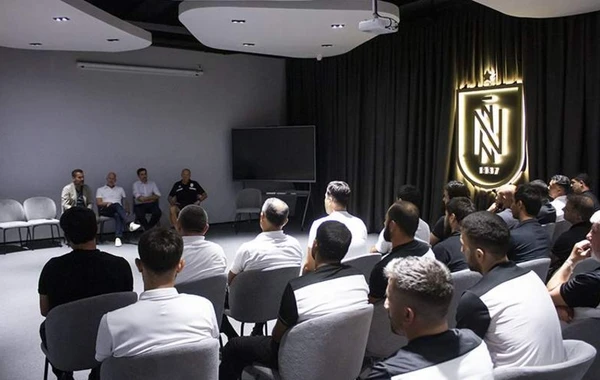 Cenk Sümer “Neftçi” Futbol Mərkəzində görüş keçirib - FOTO