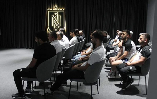 Cenk Sümer “Neftçi” Futbol Mərkəzində görüş keçirib - FOTO
