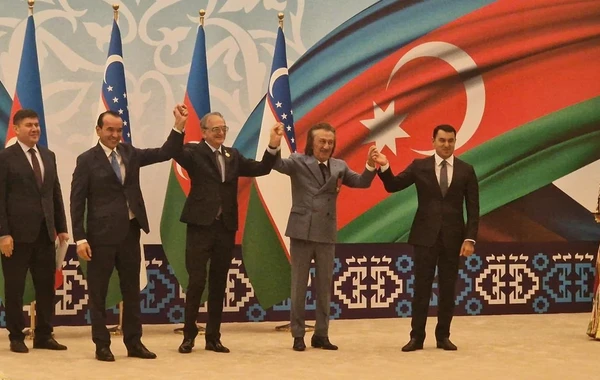 Daşkənddə Azərbaycan və Özbəkistan sənətçilərinə fəxri adlar təqdim olunub - FOTO