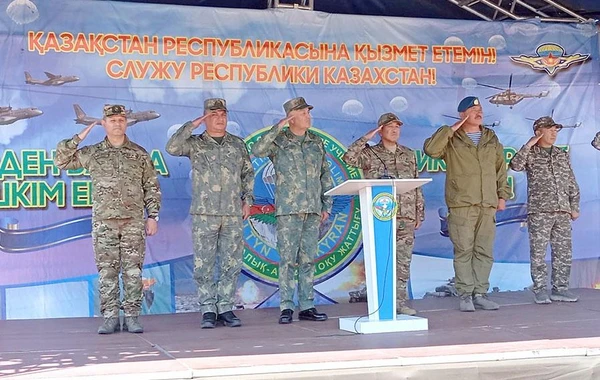 Baş Qərargah rəisi Qazaxıstanda "Altın Kıran - 2024" təliminin taktiki epizodunu izləyib - FOTO